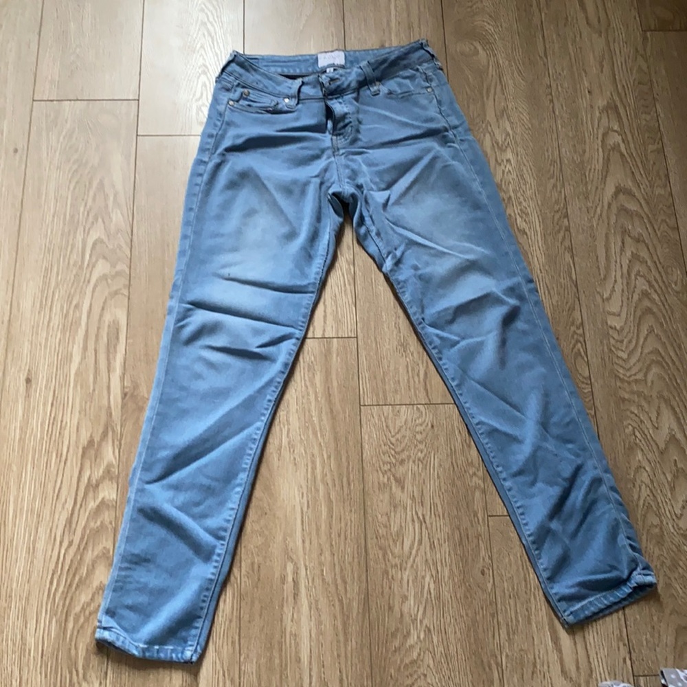 Blue skinny jeans, size 7/28